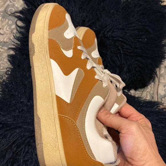 Sneakers lots of life left. - Picture 3 of 5